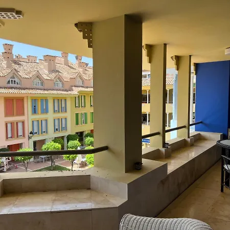 Puerto Marina Apartment