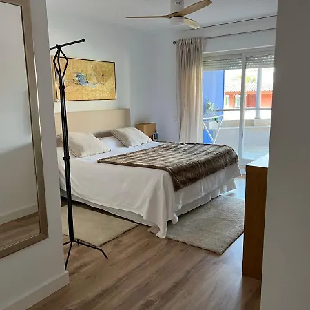 Puerto Marina Apartment *