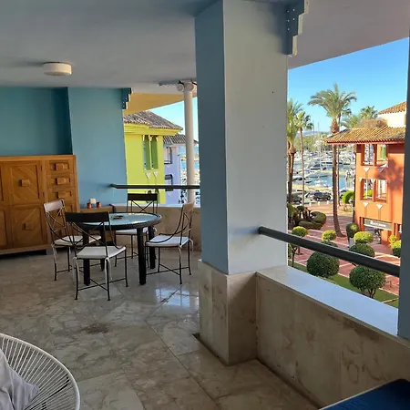 Puerto Marina Apartment