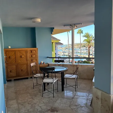 Puerto Marina Apartment *